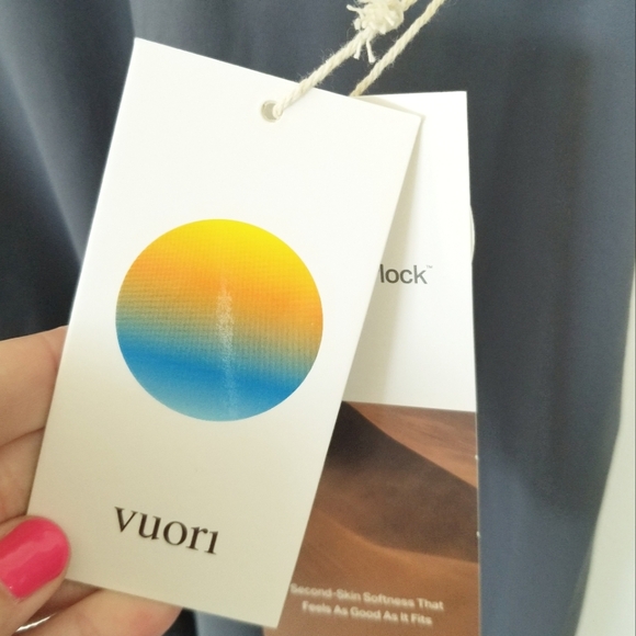 Vuori Women's Volley Dress Lightweight Athleisure Athletic Casual Shelf Bra NWT - Picture 4 of 13